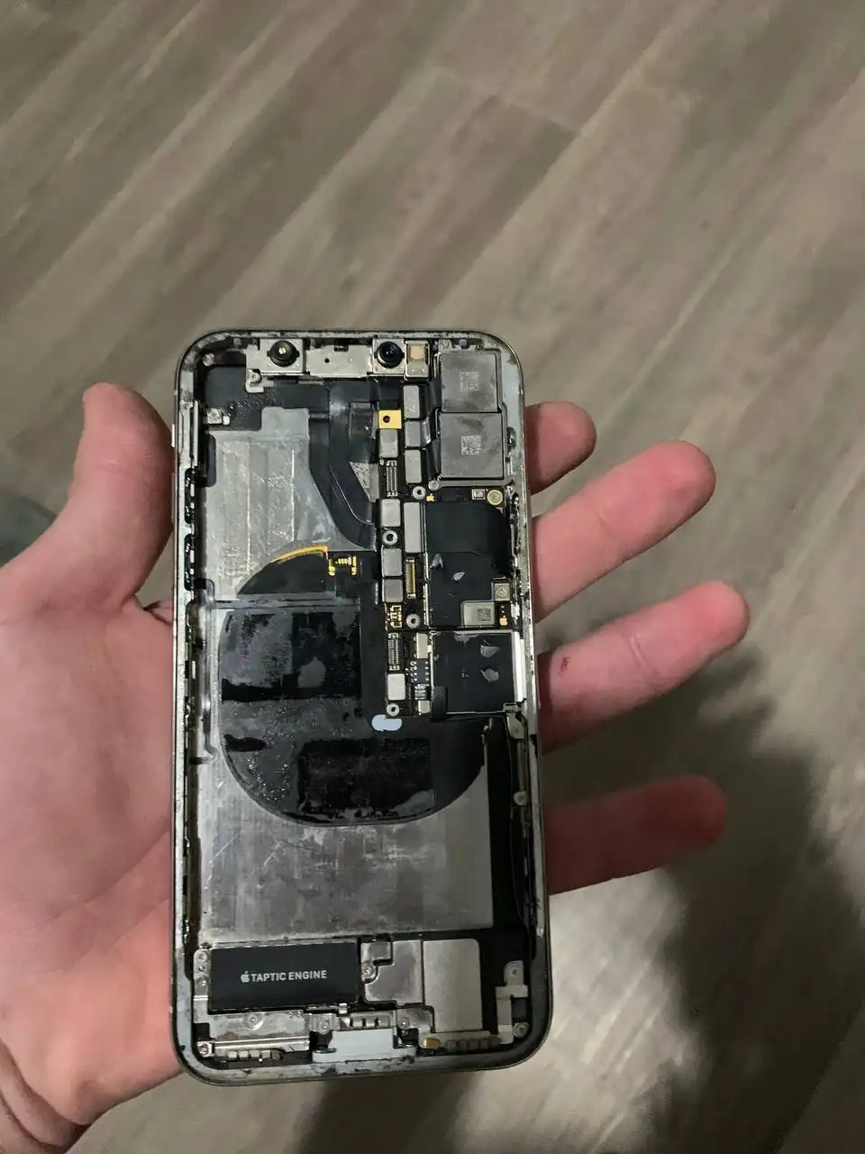 Продам iPhone на запчасти - Запчасти для электроники (Барахолка) в Чебоксары