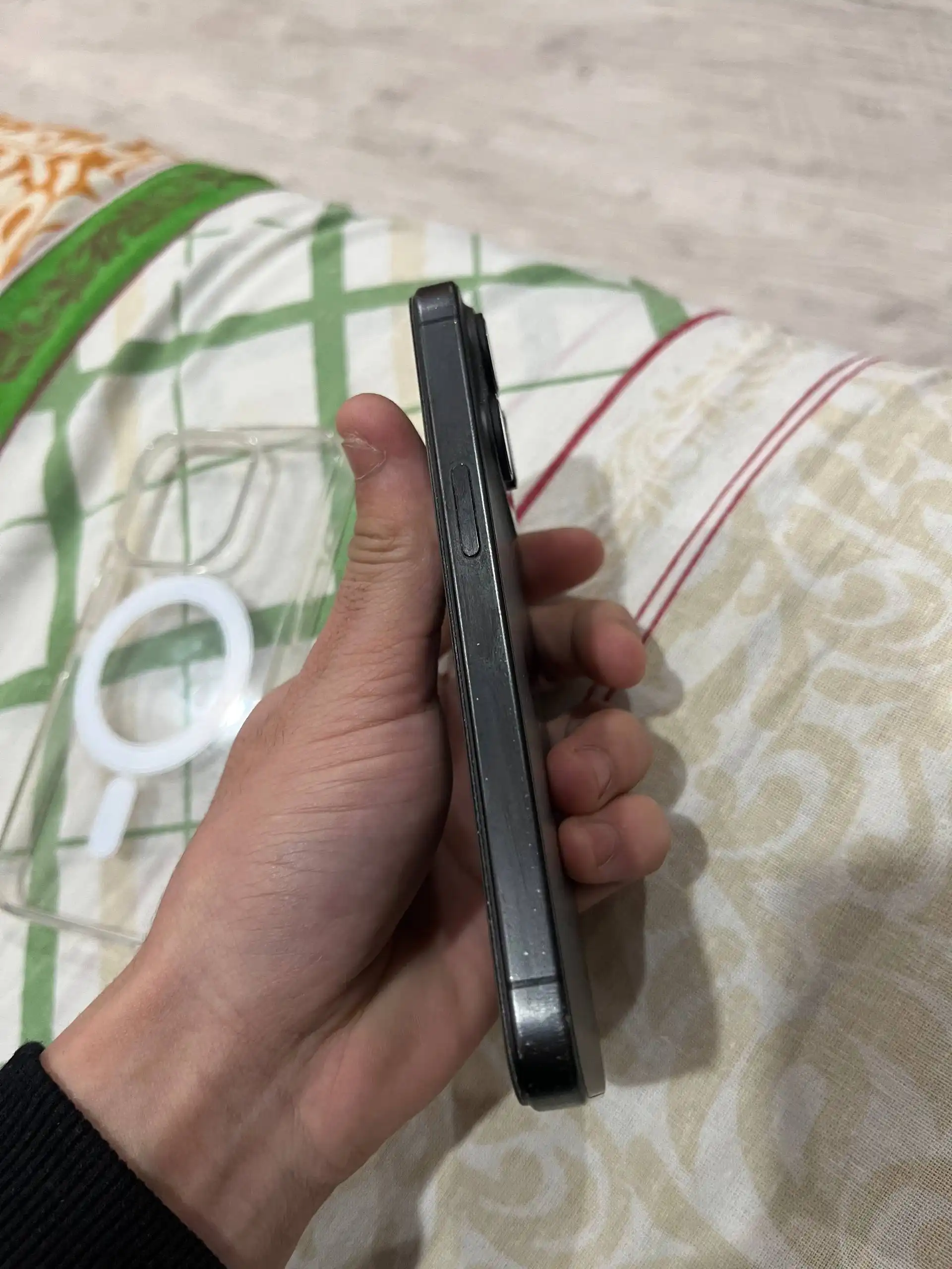 Apple iPhone 15 Pro 256GB с АКБ 81% - Смартфоны (Электроника) в Чебоксары