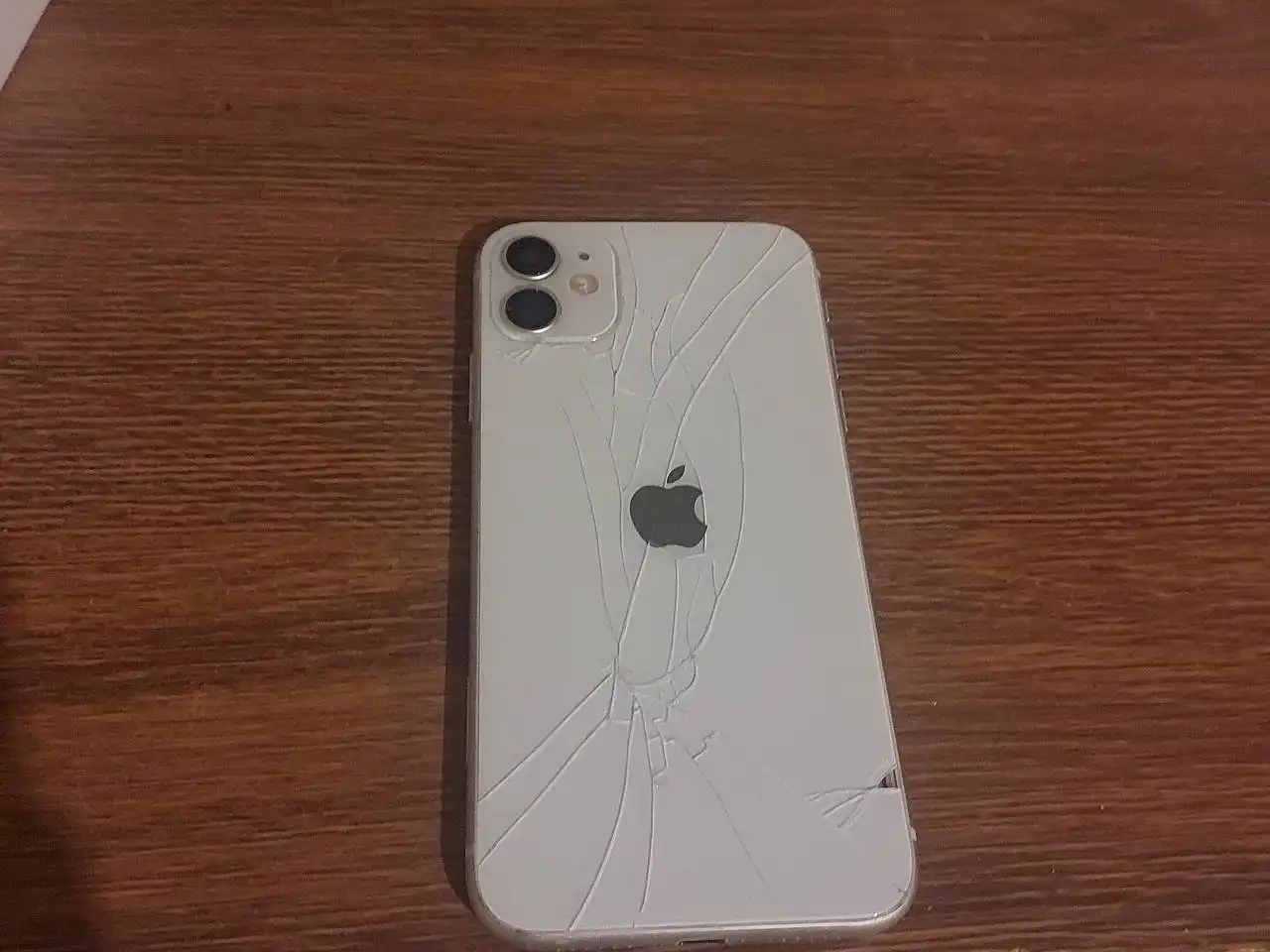 Продам iPhone 11 с коробкой и чехлом - Смартфоны (Электроника) в Чебоксары