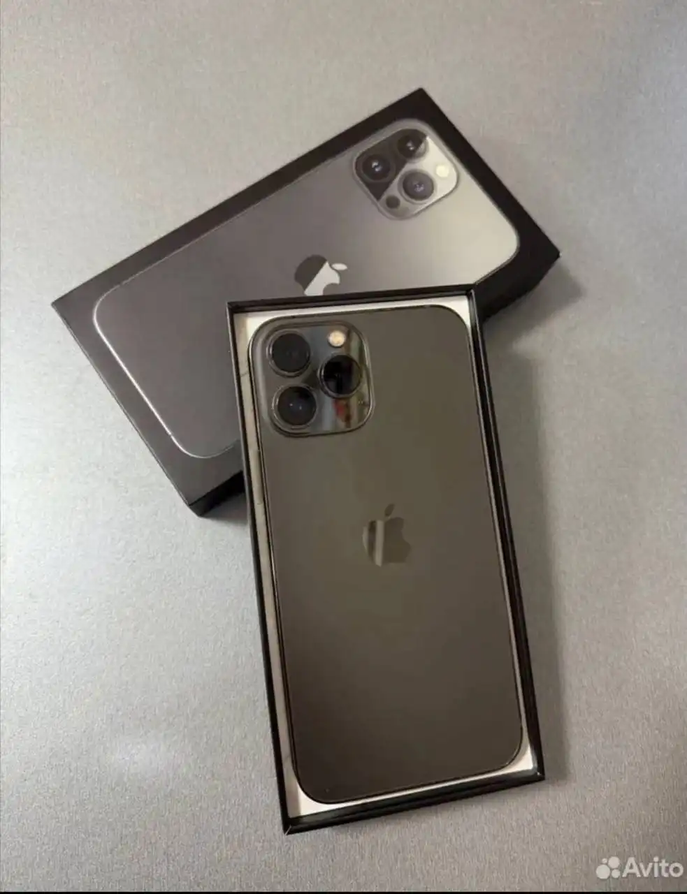 Apple iPhone с трещинами на экране, полностью рабочий - Смартфоны (Электроника) в Чебоксары