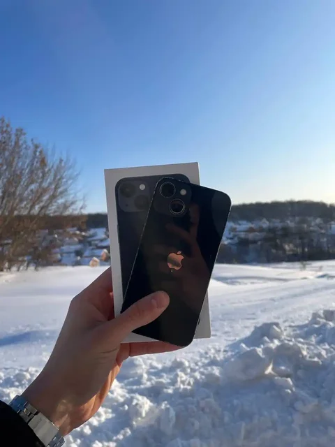 iPhone 13 128GB черный - Компьютерные комплектующие в Чебоксары