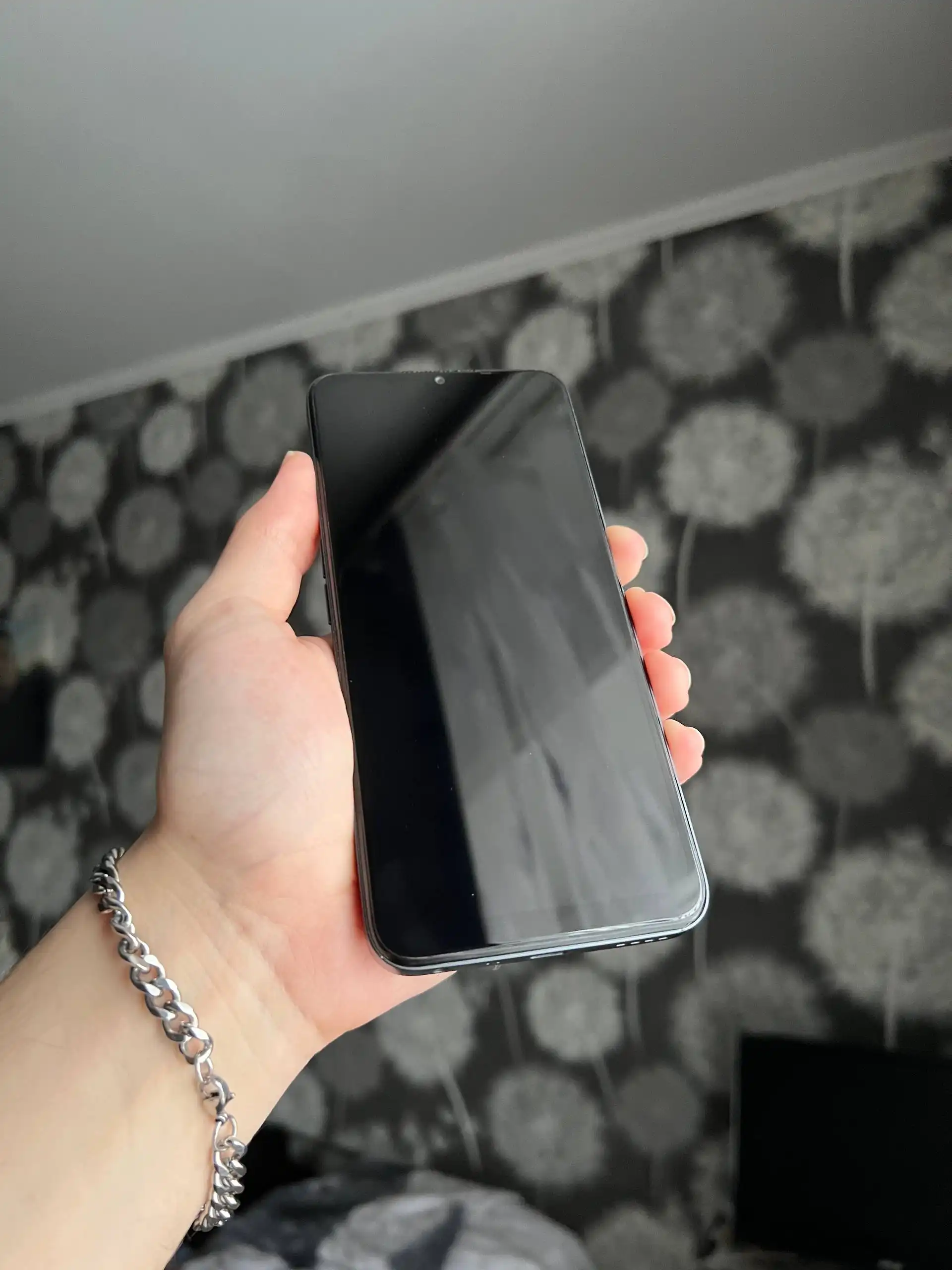 Продажа трех телефонов: iPhone 13 Pro Max, Huawei Nova 10SE, Realme C35 - Смартфоны и телефоны (Электроника) в Чебоксары