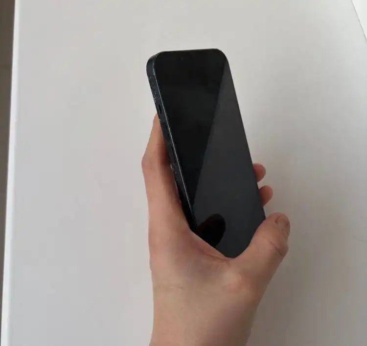 Продам iPhone 13 256GB - Смартфоны (Электроника) в Чебоксары