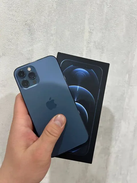 IPhone 12 Pro 256gb в мелких царапинах, полный комплект - Планшеты и телефоны в Чебоксары