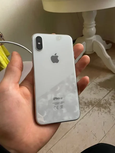 Продажа iPhone XS 64gb с дефектами и замененным экраном - Планшеты и телефоны в Чебоксары