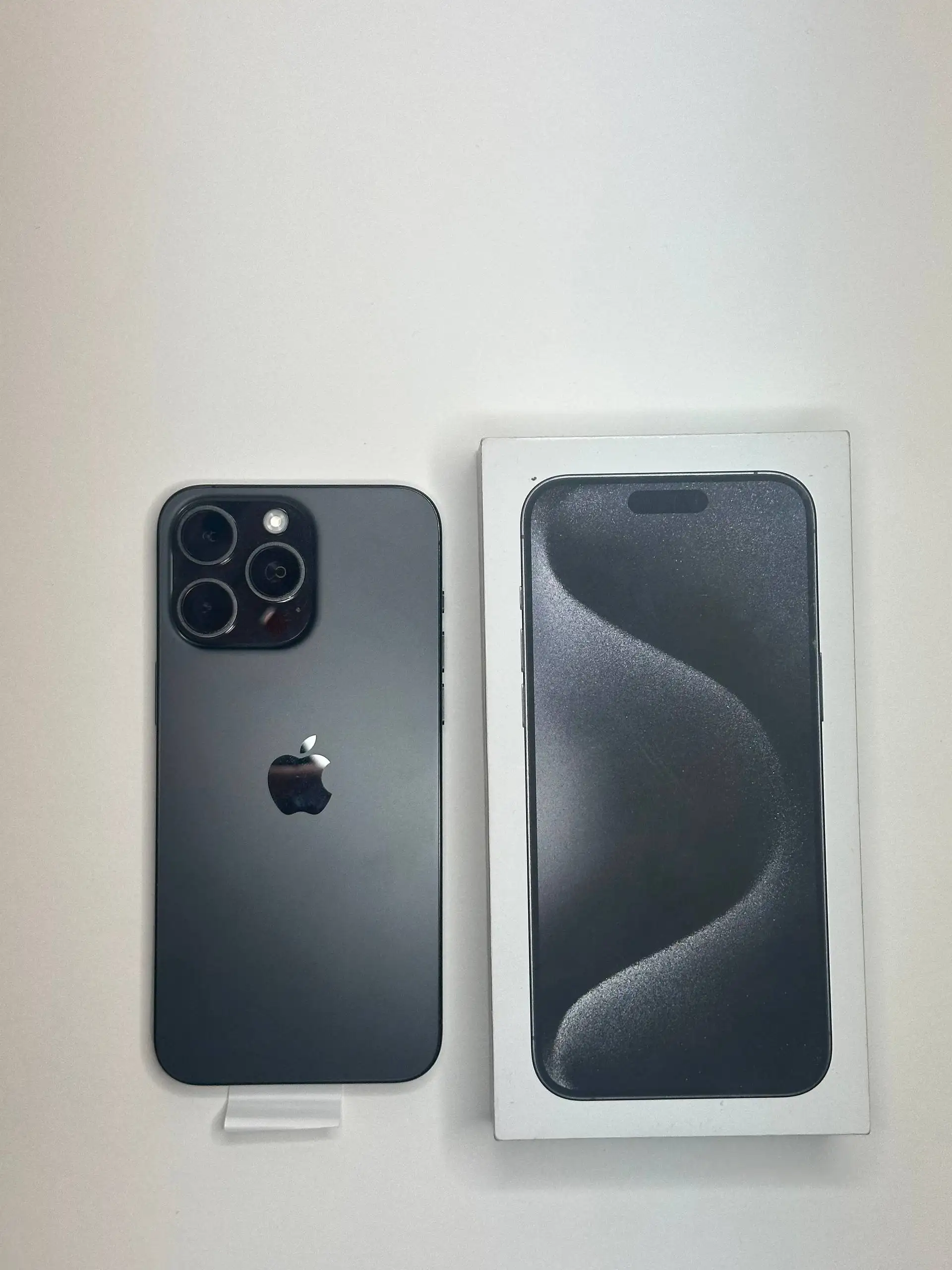 Продажа iPhone 15 Pro Max 256gb - Смартфоны (Электроника) в Чебоксары