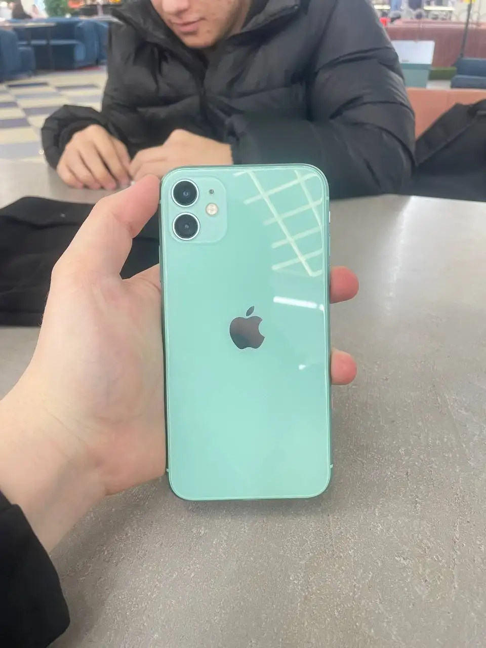 Продажа iPhone 11 и iPhone 12 mini в идеальном состоянии - Смартфоны (Электроника) в Чебоксары