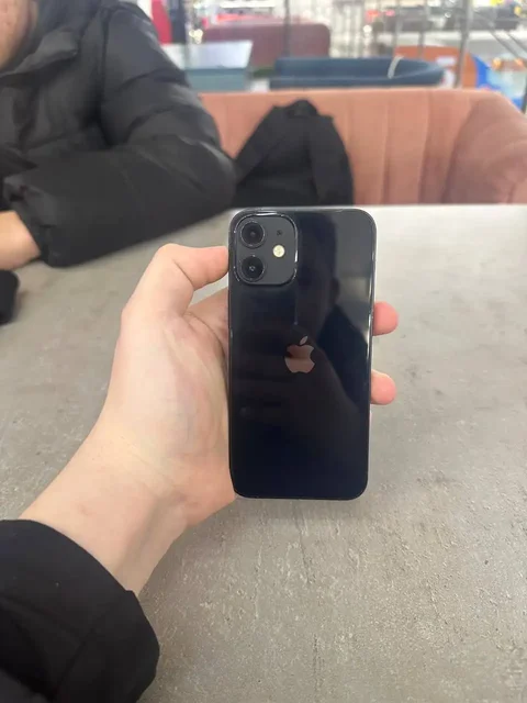 Продажа нескольких смартфонов iPhone и Pixel 6a - Электроника в Чебоксары