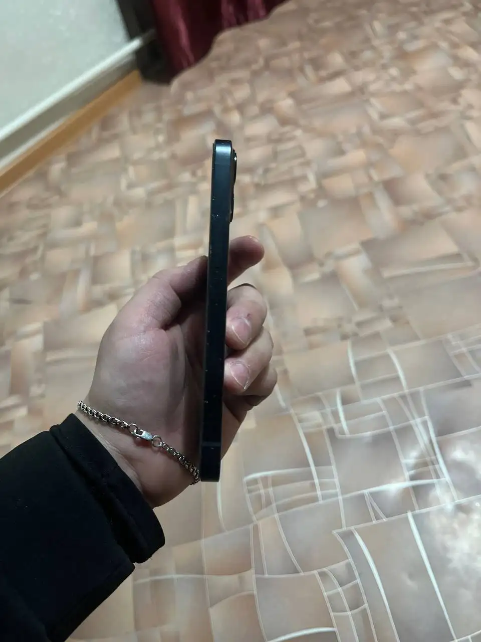 Айфон 13 с потёртостями, полный комплект - Смартфоны (Электроника) в Чебоксары