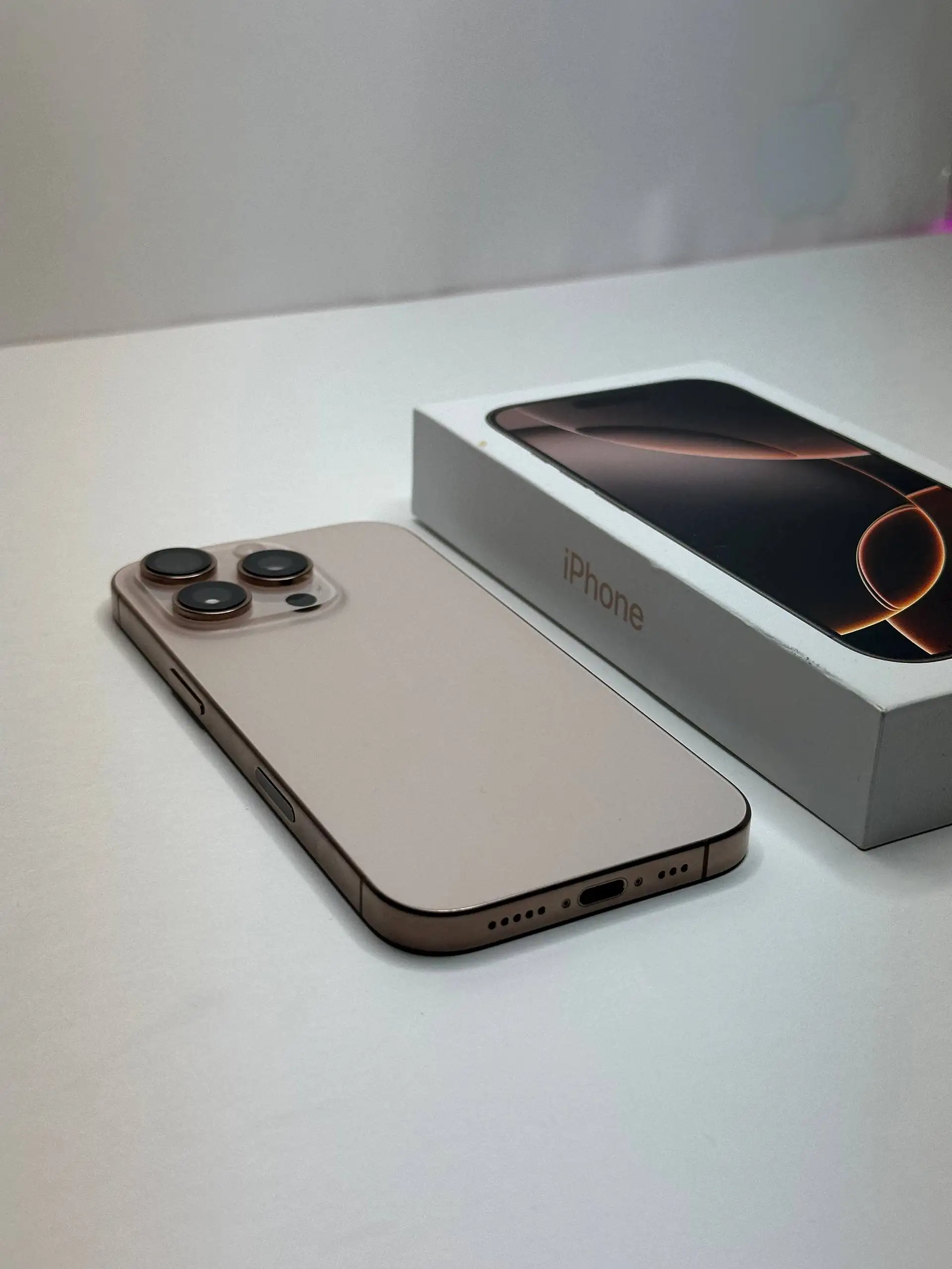 iPhone 16 Pro 256 gb в идеальном состоянии - Смартфоны (Электроника) в Чебоксары