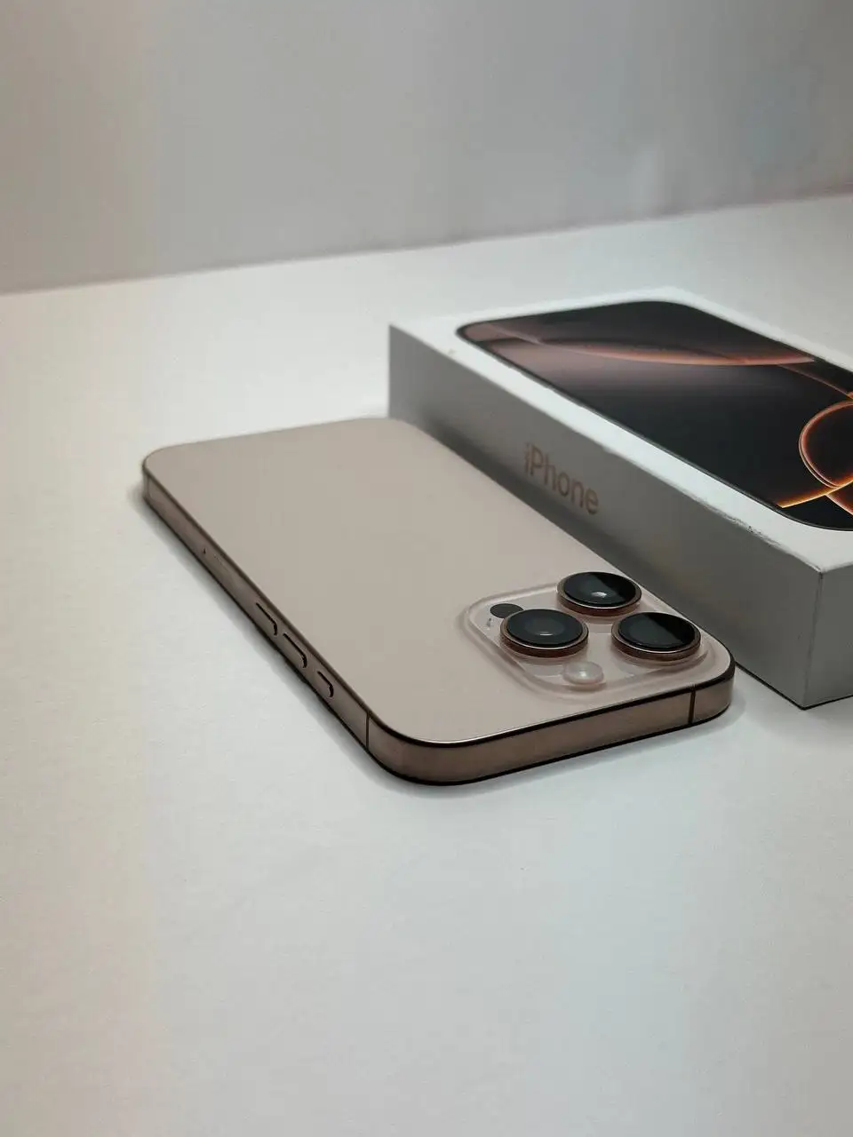 Продается iPhone 16 Pro 256 ГБ в идеальном состоянии - Смартфоны (Электроника) в Чебоксары