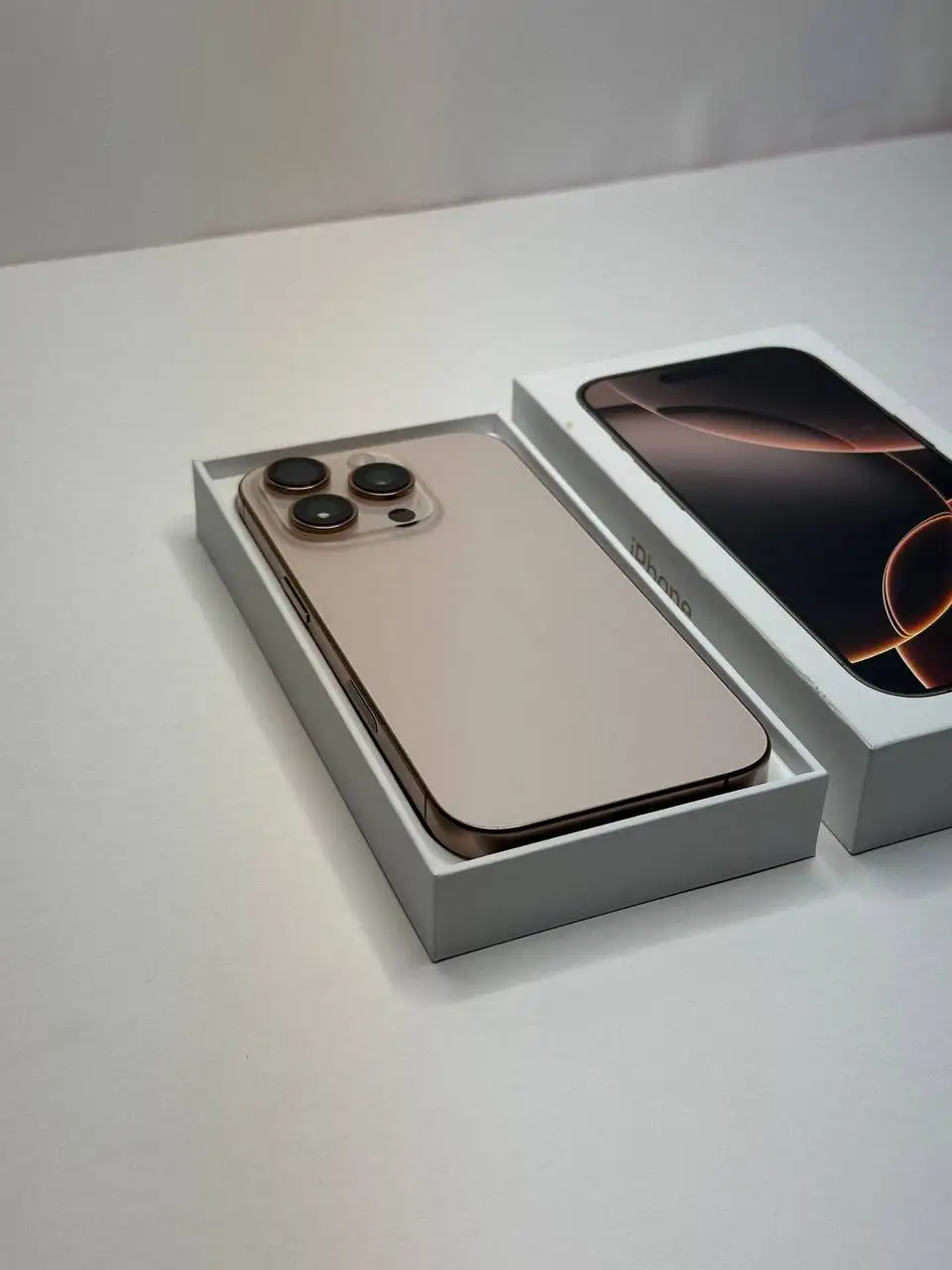 Продается iPhone 16 Pro 256 ГБ в идеальном состоянии - Смартфоны (Электроника) в Чебоксары