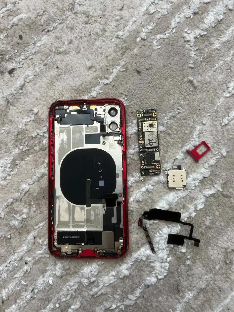 Запчасти для iPhone: корпуса, платы, шлейфы, аккумуляторы - Для смартфонов (Запчасти) в Чебоксары