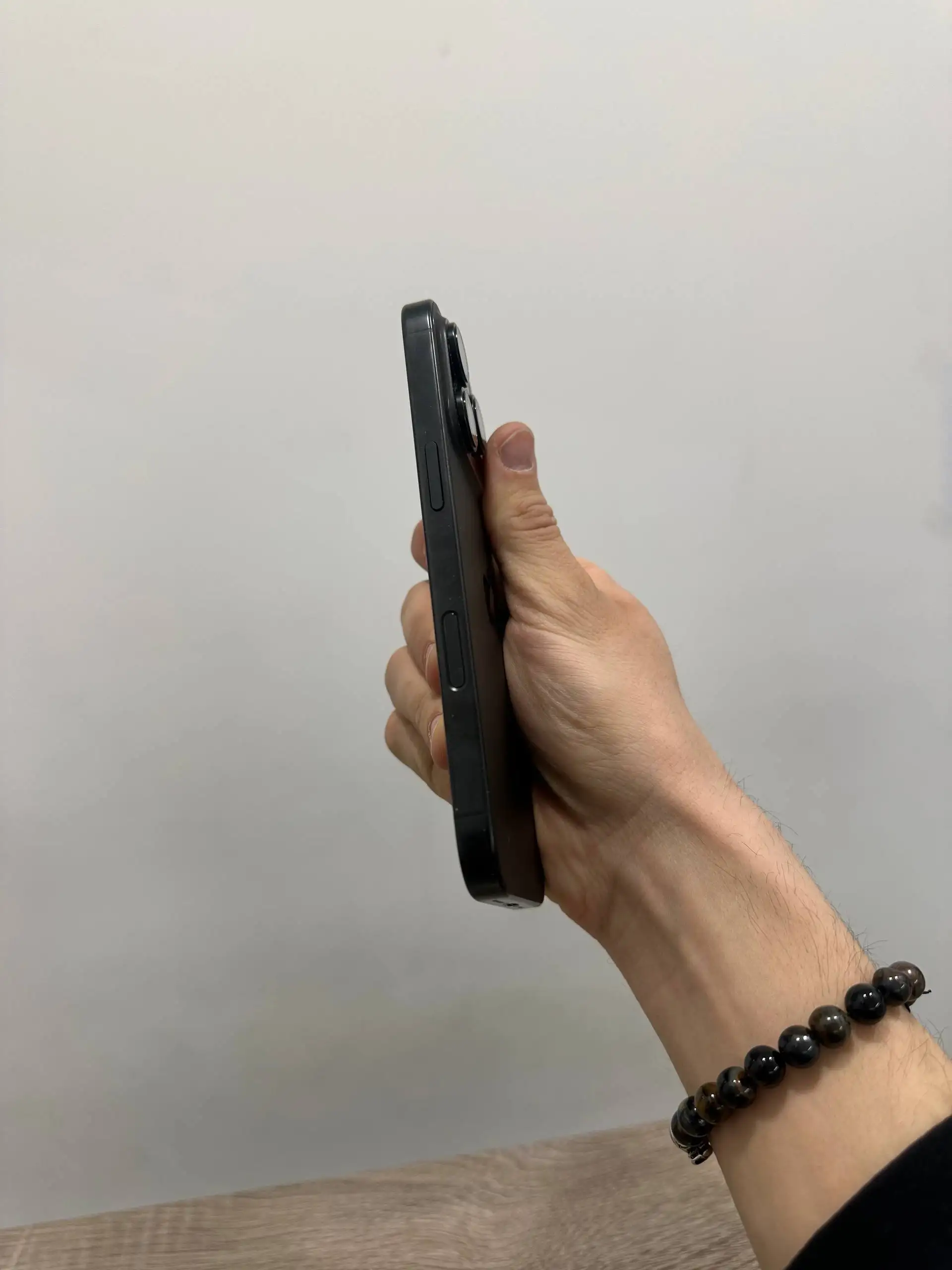 Продам iPhone 16 Pro 128 ГБ - Смартфоны (Электроника) в Чебоксары