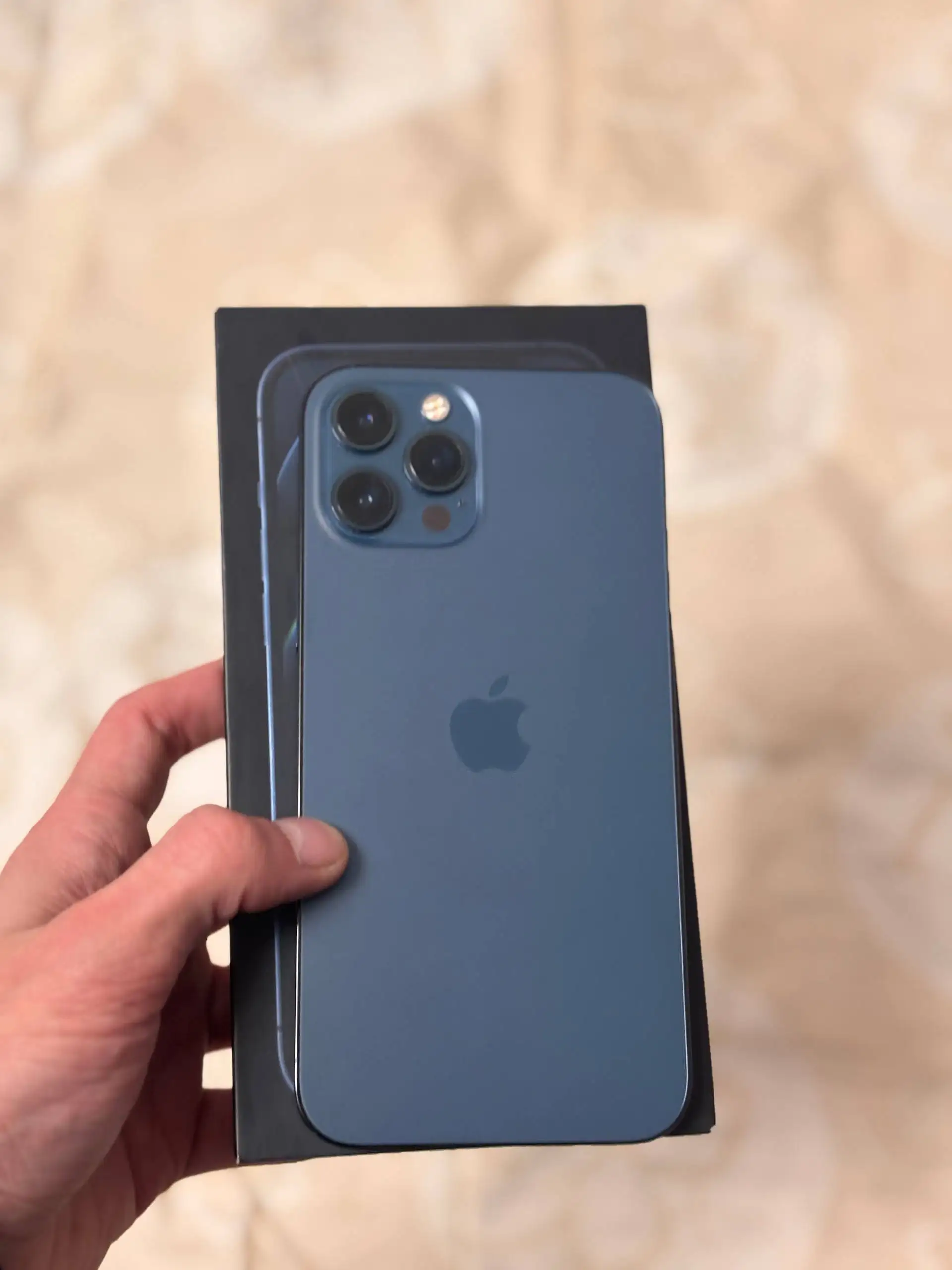 Apple iPhone 11 и 12 Pro Max 128ГБ 76% аккумулятора - Смартфоны (Электроника) в Чебоксары