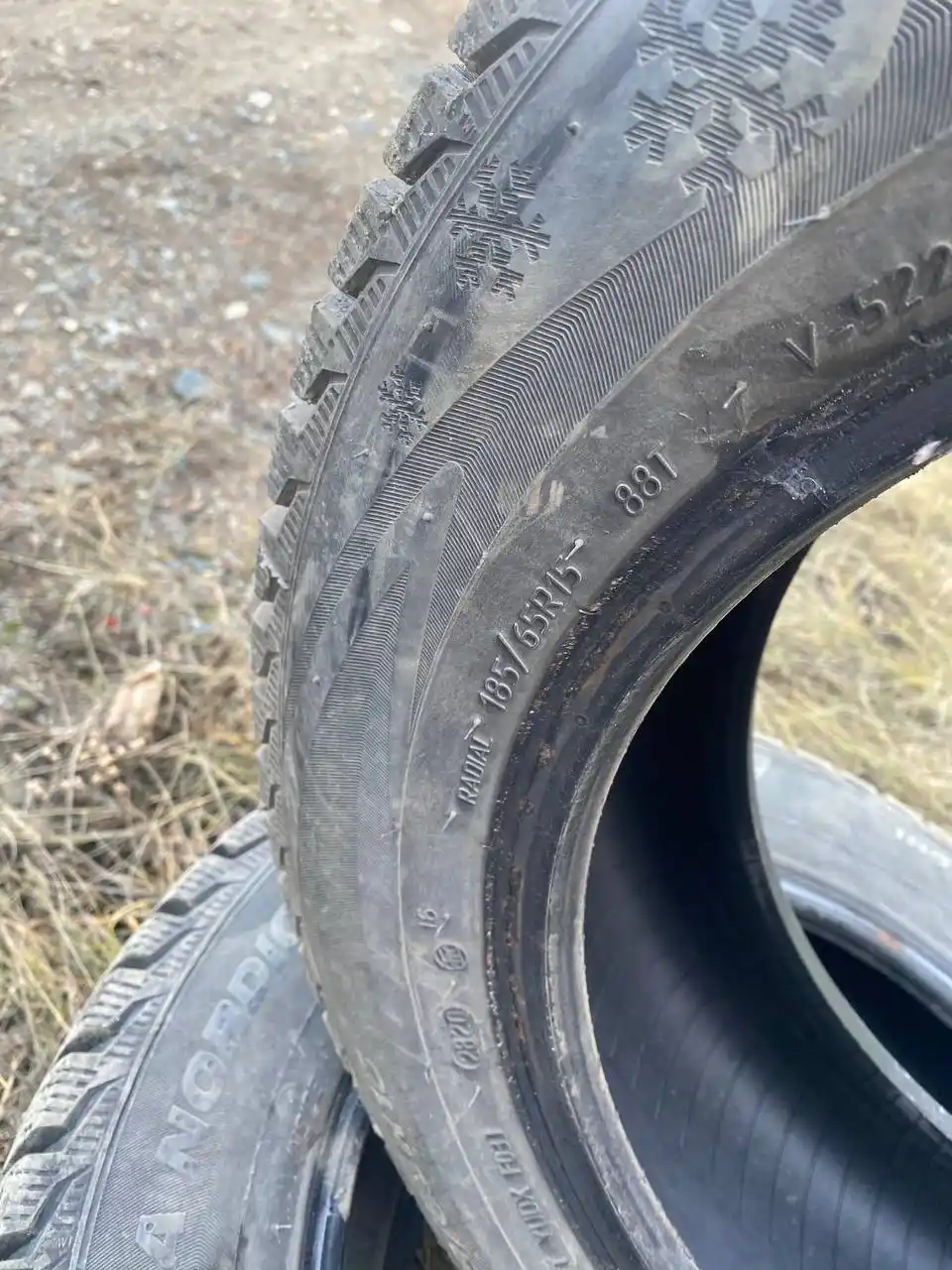 Продам зимнюю резину Viatti