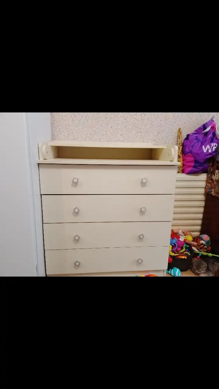 Продам комод и автокресло