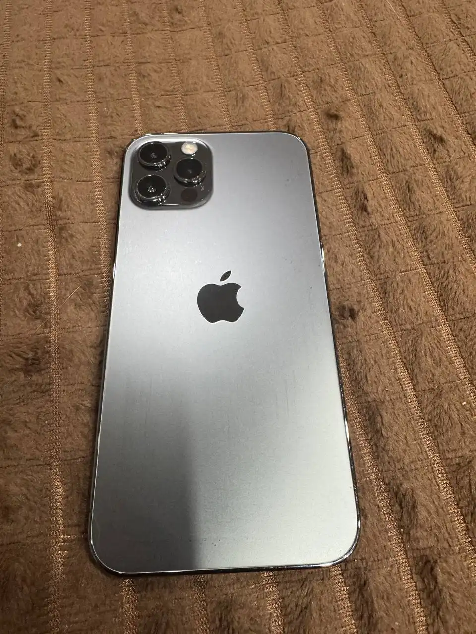 Apple iPhone 12Pro 128 GB + Apple Watch Series 3 38 mm