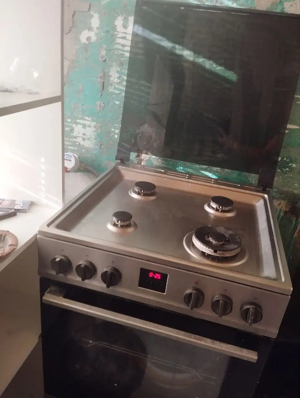 Продам газовую плиту Gorenie