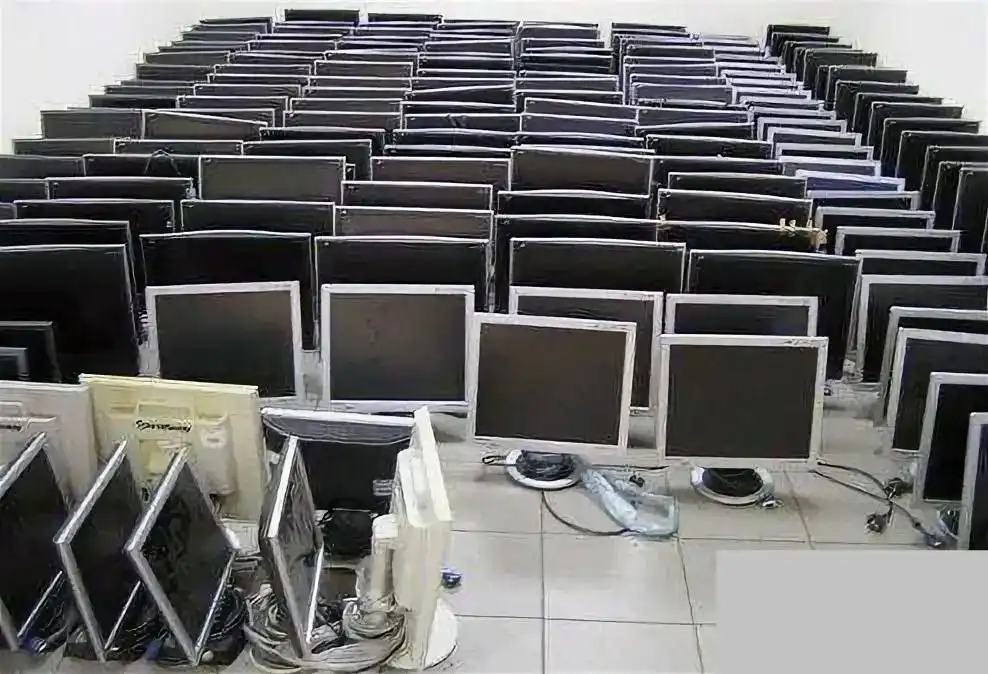 Крупная партия мониторов 17 дюймов