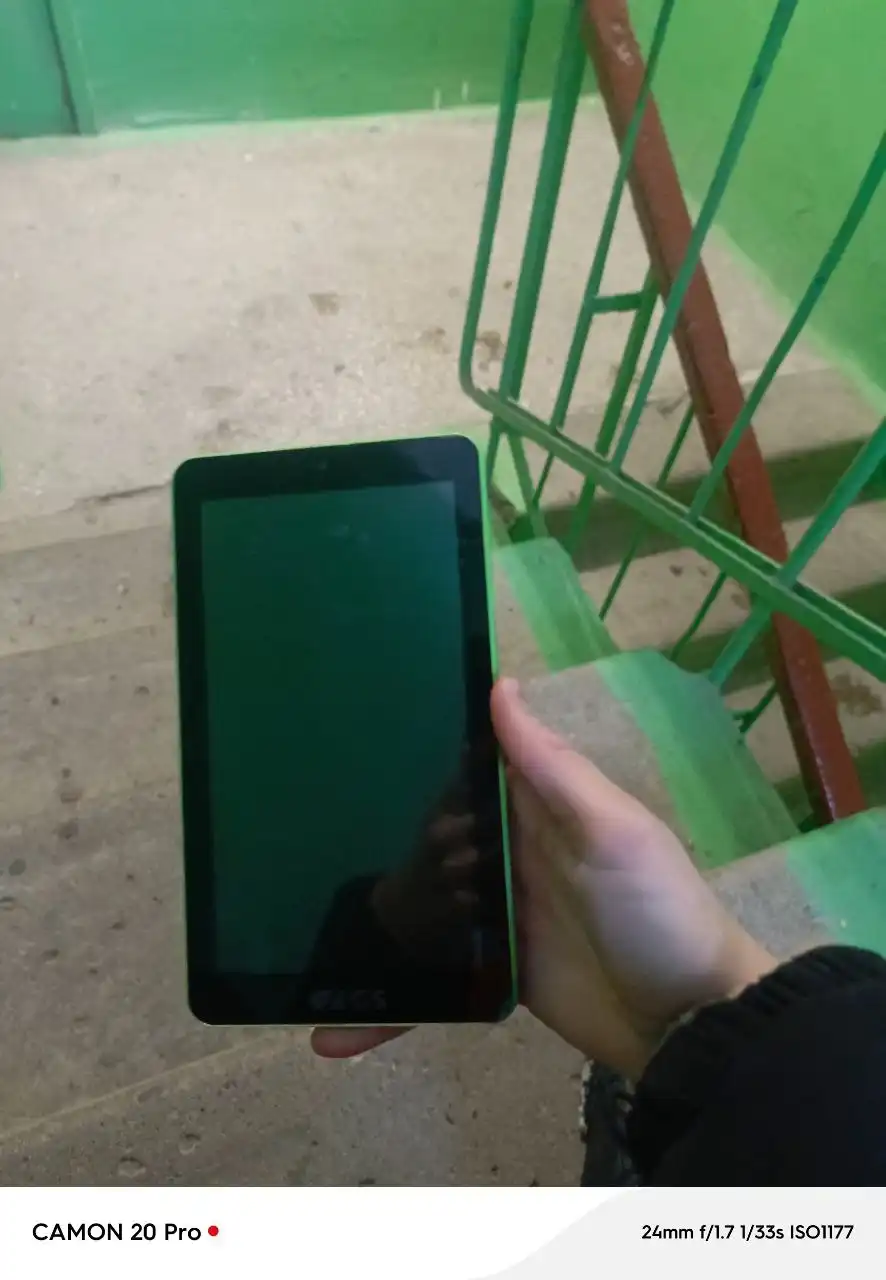 Продам планшет с неисправным гнездом