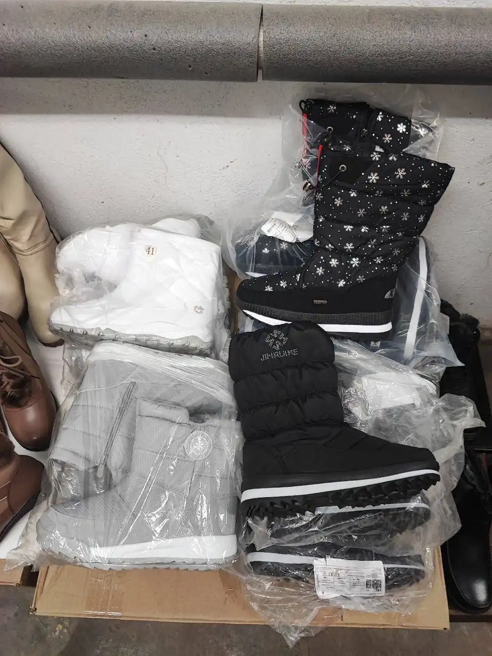 НОВОГОДНЯЯ РАСПРОДАЖА ОБУВИ