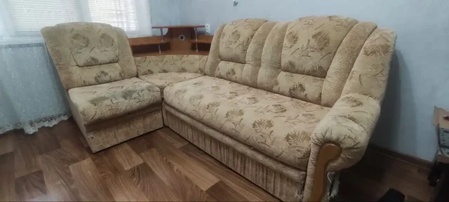 Диван угловой БУ для дачи - частное объявление в Неизвестно
