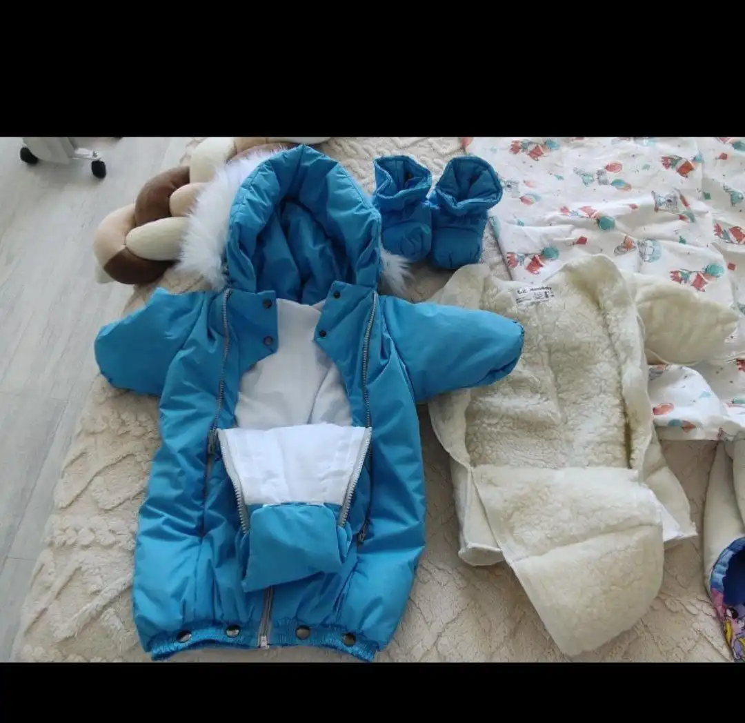 Продам зимний-демисезонный комбинезон трансформер 62 р 1500 р