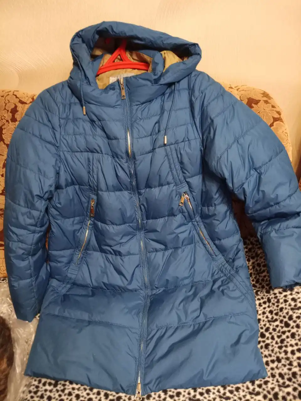 Продам зимнюю куртку размер 54