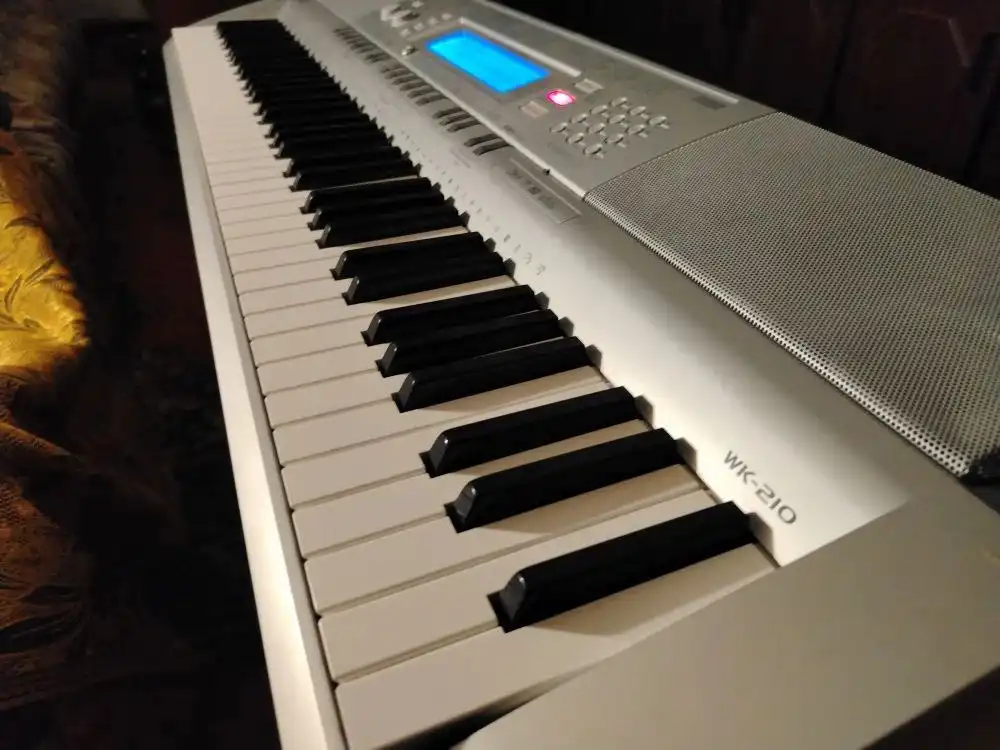 Синтезатор в отличном состоянии