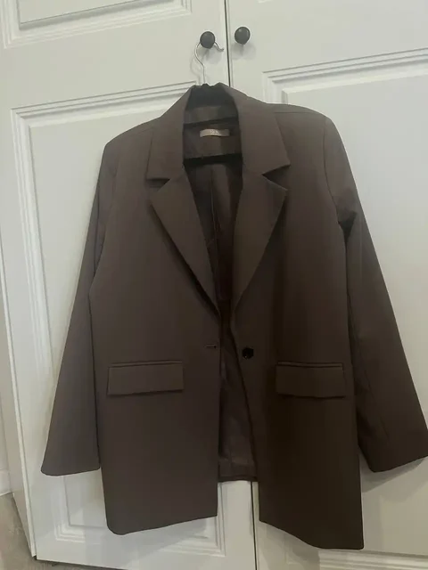 Пиджак коричнево-кофейный L прямой с небольшими плечиками - частное объявление в Неизвестно