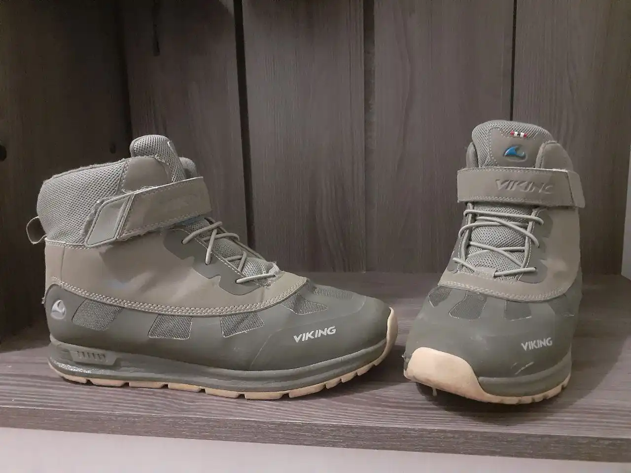 Продажа мужской одежды: кроссовки, носки, джинсы - Мужская одежда (Одежда) в Неизвестно