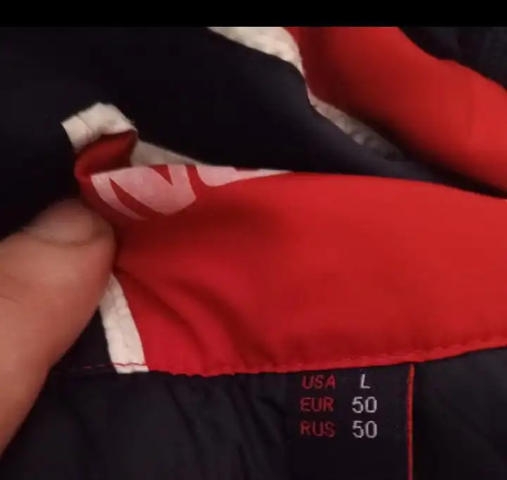 Продажа автозапчастей и одежды в Орске