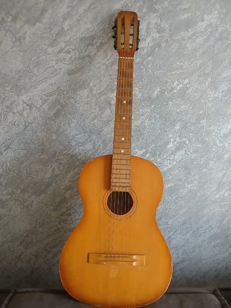 Продам гитару