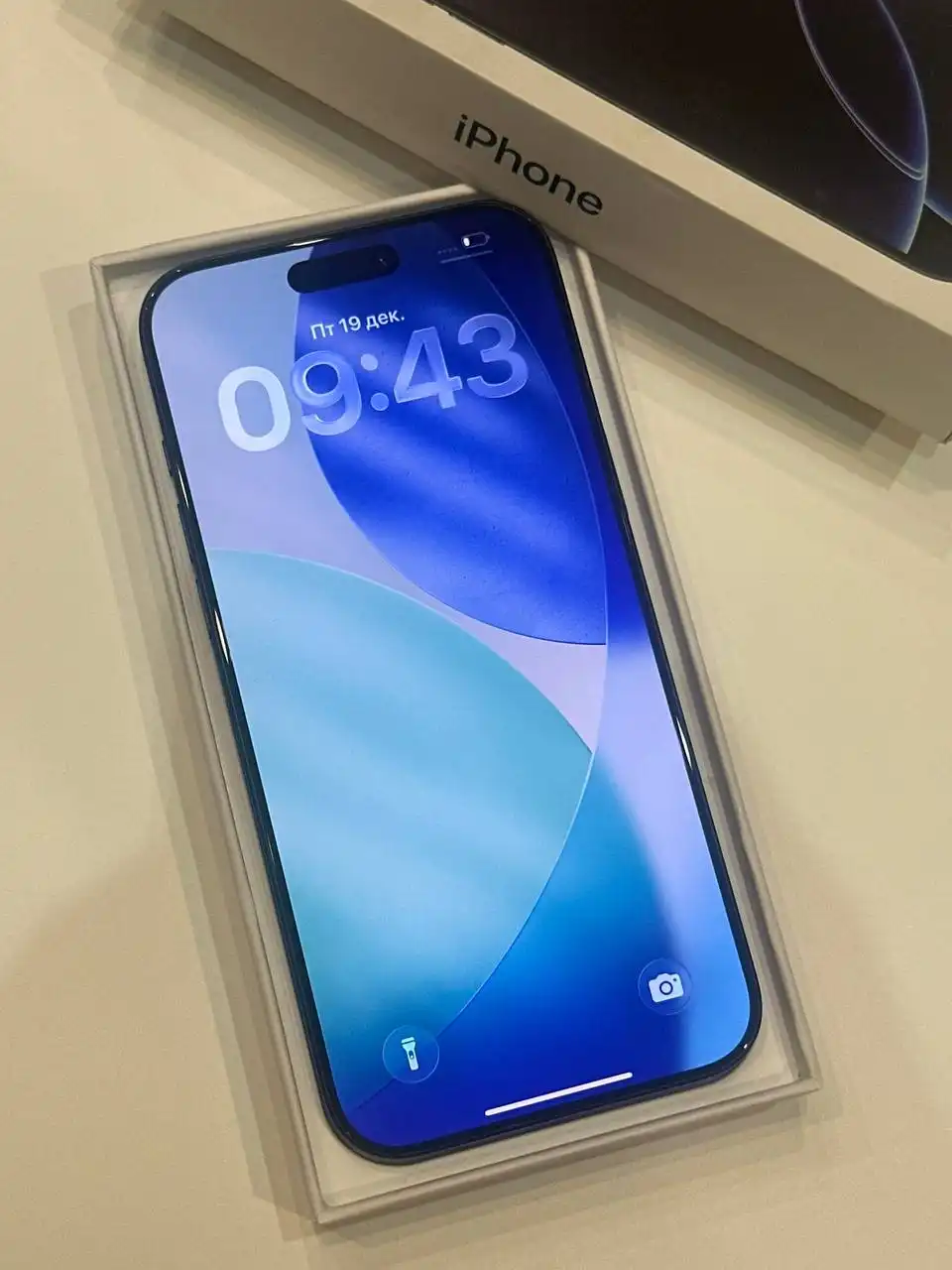 Продам iPhone 16 Pro Max 256GB Black