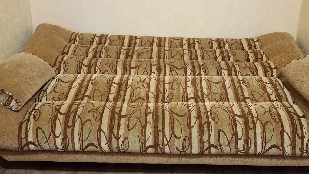 Продам диван в хорошем состоянии