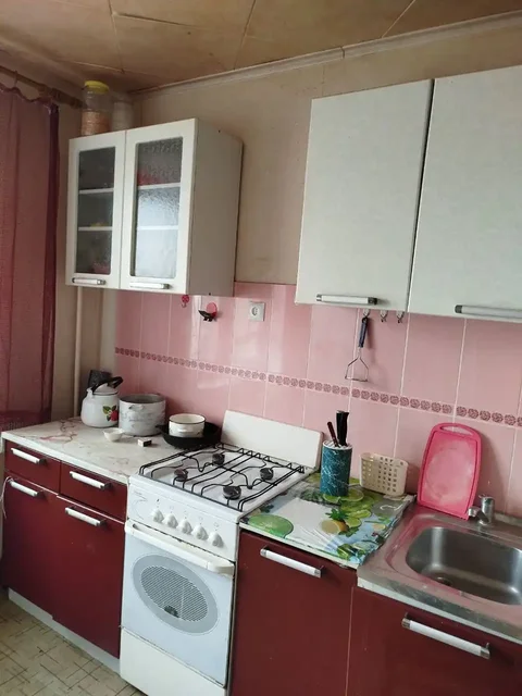 Сдам однокомнатную квартиру на длительный срок в районе 240 квартал - Недвижимость в Орск