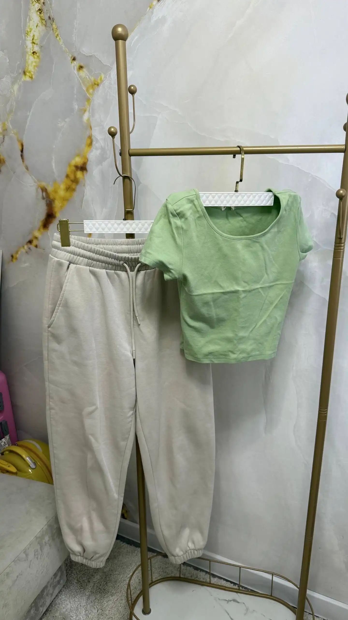 Пакетом 42-44 - Барахолка в Неизвестно