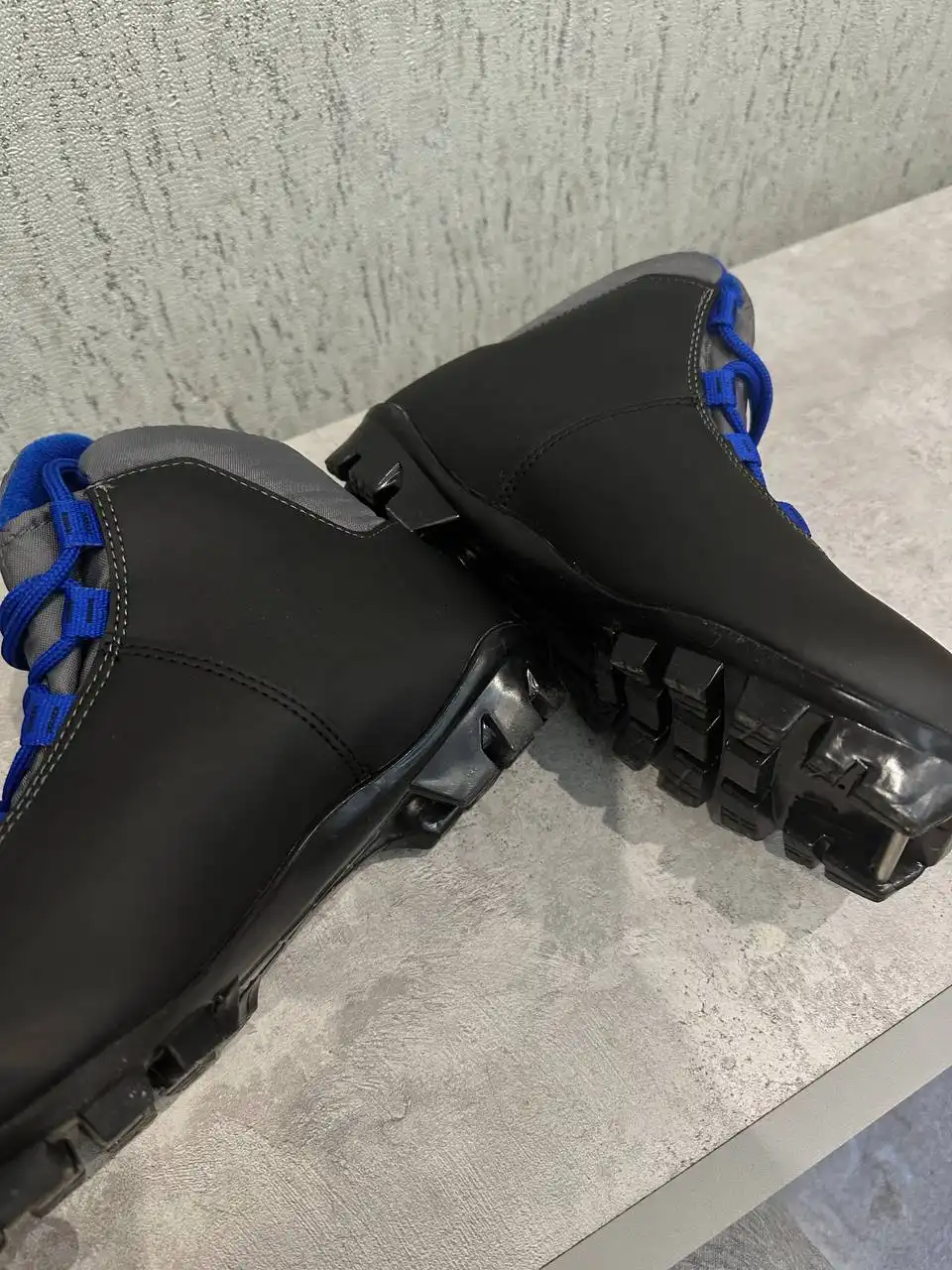 Продам ботинки для беговых лыж абсолютно новые - Лыжное снаряжение (Хобби и отдых) в Орск
