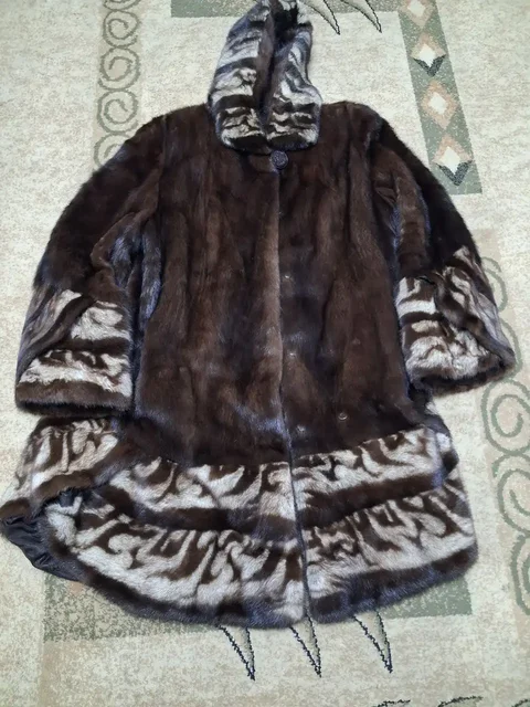 Шубка женская 50-52 размер в хорошем состоянии - Одежда в Неизвестно