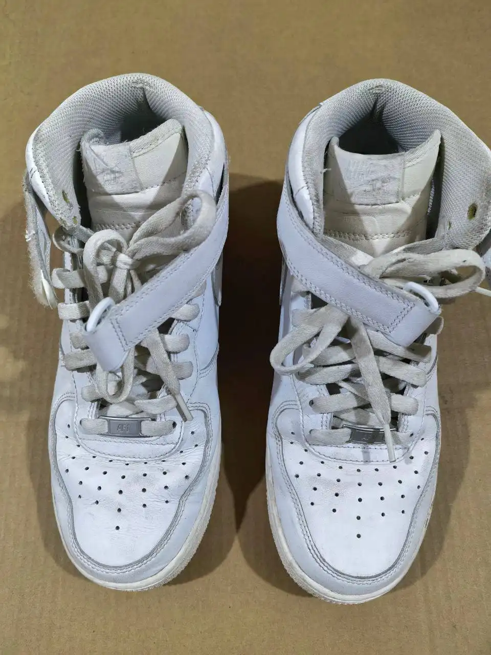 Продажа форсов мидов 43 сайз - Обувь (Одежда) в Неизвестно