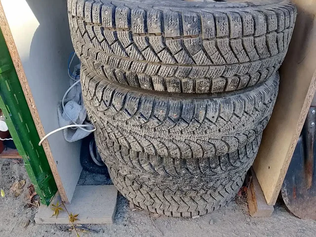 Колёса зима в хорошем состоянии - Авто в Неизвестно