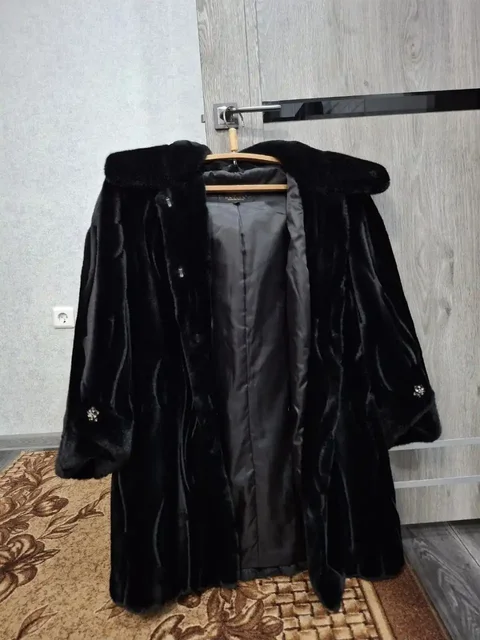 Продам искусственную шубу размер 52-54 - Беременным в Орск