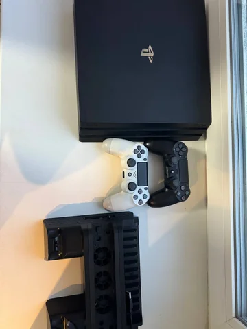 PS4 Pro 1TB с играми - Компьютеры в Орск