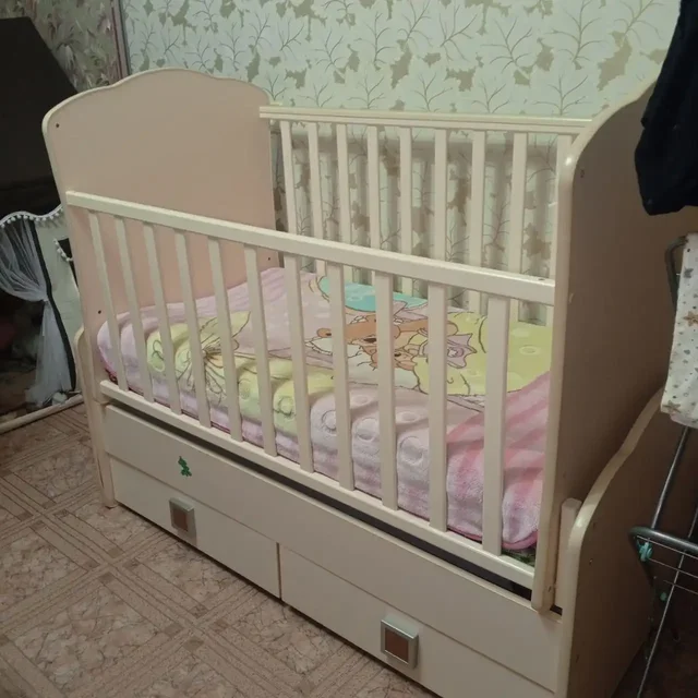 Продается детская кровать с бортиками - Коляски и санки в Орск