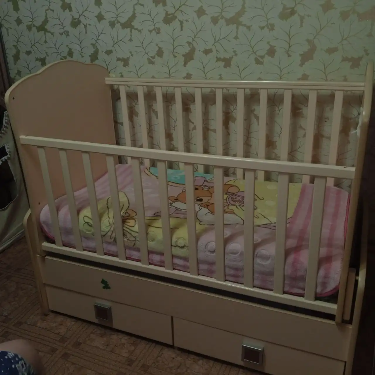 Продается детская кровать с бортиками - Детская мебель (Товары для детей) в Орск