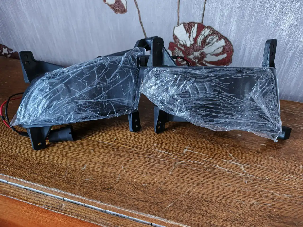 Продажа противотуманных фар и полки с колонками для Lada Priora - Запчасти (Авто) в Орск