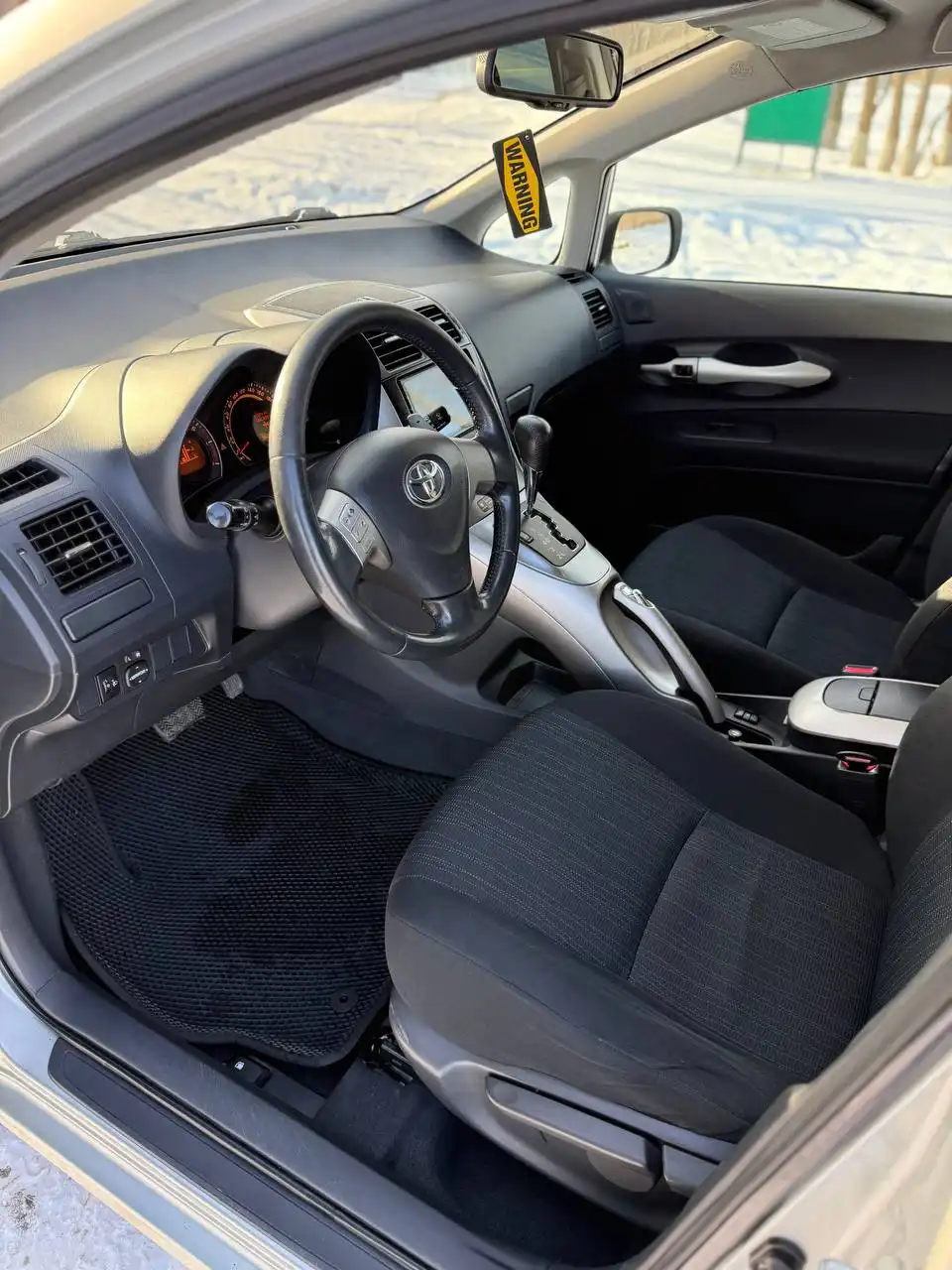 Продам Тойота Аурис 2008 года в максимальной комплектации - Легковые автомобили (Авто) в Неизвестно