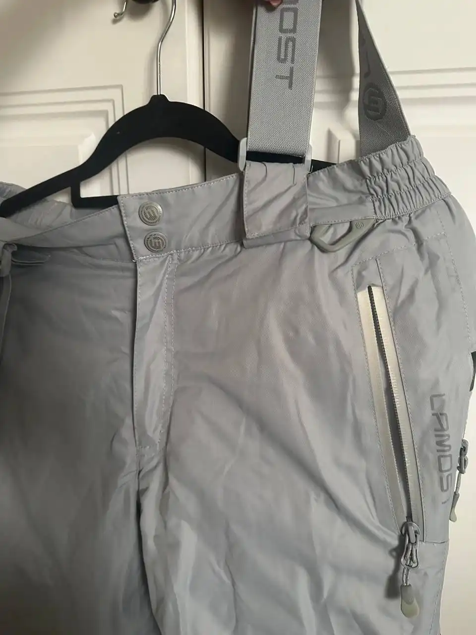 Женский горнолыжный костюм в идеальном состоянии - Спортивная одежда (Одежда) в Неизвестно