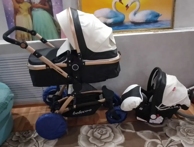 Продам электрокачели и коляску 3 в 1 - Товары для детей в Неизвестно